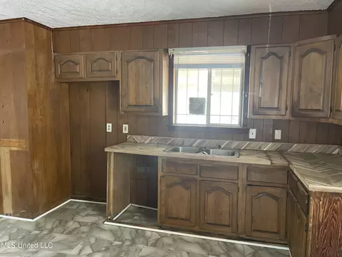 Kitchen - 1148 Marble St, Jackson, MS 39212 photo 2 of 2