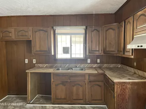 Kitchen - 1148 Marble St, Jackson, MS 39212 photo 1 of 2
