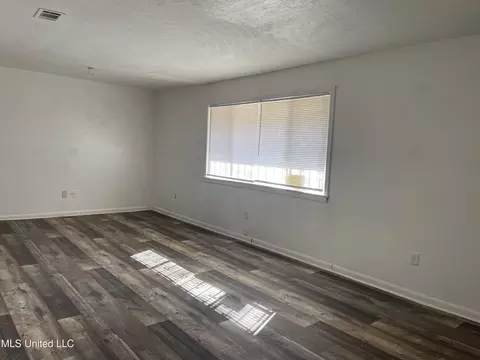 Living - 1148 Marble St, Jackson, MS 39212 photo 2 of 3