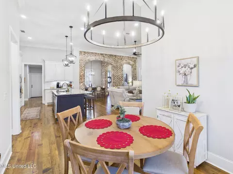 Dining - 409 Pilot Cir, Brandon, MS 39047 photo 3 of 5