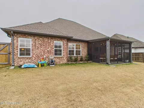 Exterior - 409 Pilot Cir, Brandon, MS 39047 photo 11 of 13