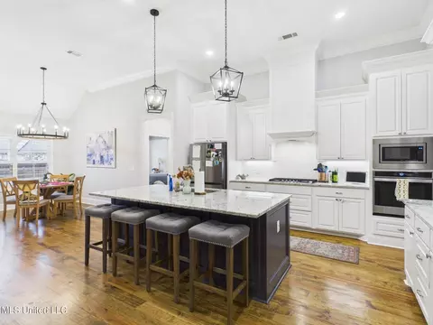 Kitchen - 409 Pilot Cir, Brandon, MS 39047 photo 1 of 3