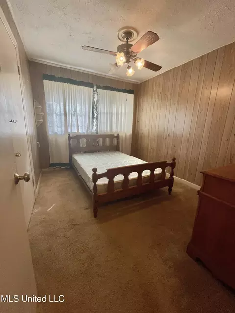 Bedroom - 1047 Pearl Valley Rd, Wesson, MS 39191 photo 1 of 5