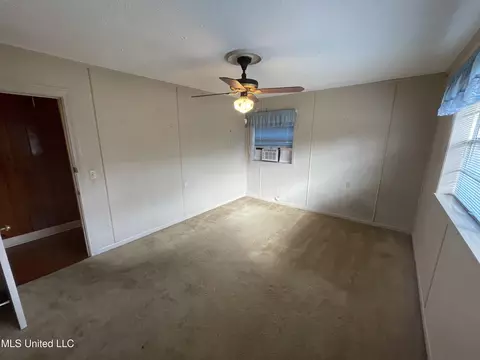 Bedroom - 1047 Pearl Valley Rd, Wesson, MS 39191 photo 3 of 5