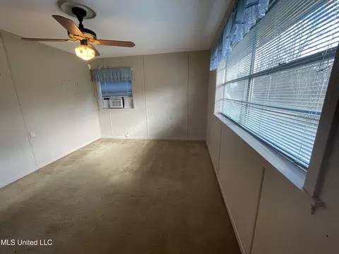 Bedroom - 1047 Pearl Valley Rd, Wesson, MS 39191 photo 4 of 5