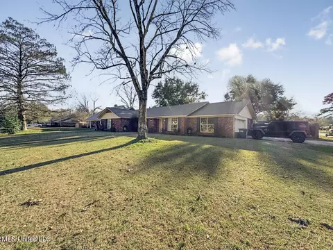 200 Creek Bend Rd, Natchez, MS 39120