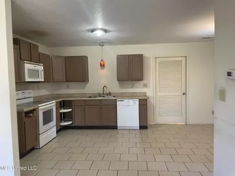 Kitchen - 412 Madison Ave, Wiggins, MS 39577 photo 1 of 1