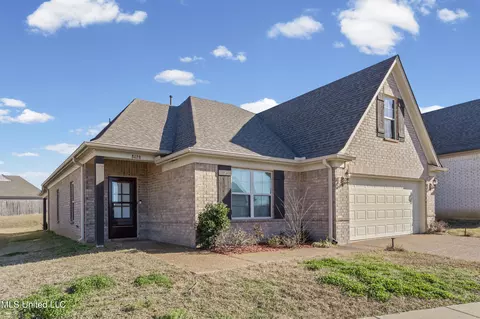 8028 Switzer Dr, Southaven, MS 38671 photo 2