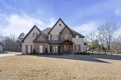 2721 Evening Shade Dr, Olive Branch, MS 38654