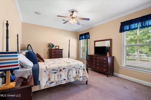 Bedroom - 10 Lakeview Dr, Purvis, MS 39475 photo 1 of 8