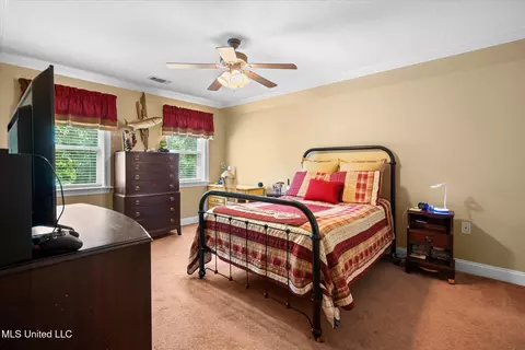 Bedroom - 10 Lakeview Dr, Purvis, MS 39475 photo 7 of 8