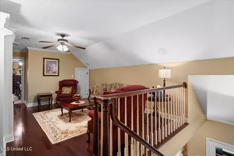 Entry Way - 10 Lakeview Dr, Purvis, MS 39475 photo 2 of 2