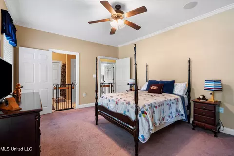 Bedroom - 10 Lakeview Dr, Purvis, MS 39475 photo 2 of 8