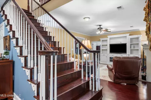 Entry Way - 10 Lakeview Dr, Purvis, MS 39475 photo 1 of 2