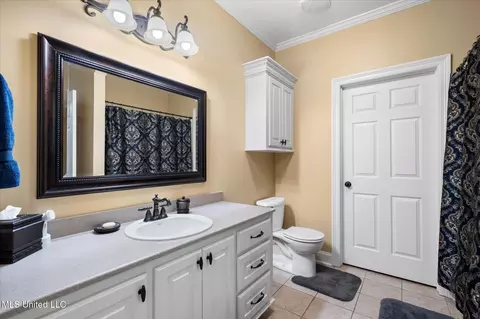 Bath - 10 Lakeview Dr, Purvis, MS 39475 photo 1 of 6
