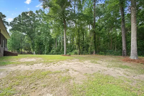 Exterior - 10 Lakeview Dr, Purvis, MS 39475 photo 5 of 5