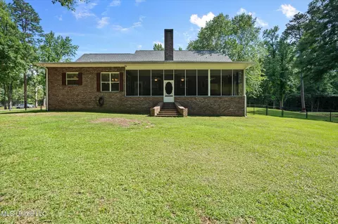 Exterior - 10 Lakeview Dr, Purvis, MS 39475 photo 4 of 5