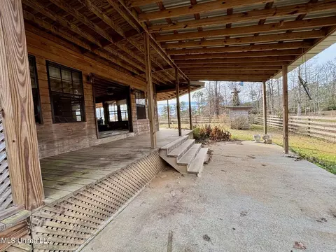 Exterior - 299 Robert Tynes Rd, Monticello, MS 39654 photo 1 of 6