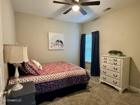 Bedroom - 521 Abey Ln, Hernando, MS 38632 photo 7 of 11