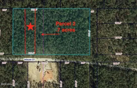 2 Hogan St, Waveland, MS 39576