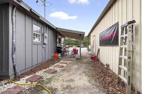 Exterior - 7621 Elder Ferry Rd, Moss Point, MS 39563 photo 4 of 10