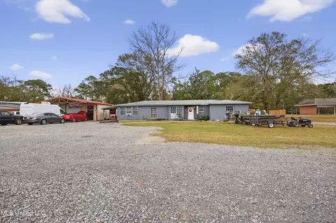 7621 Elder Ferry Rd, Moss Point, MS 39563