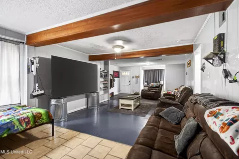 Living - 7621 Elder Ferry Rd, Moss Point, MS 39563 photo 2 of 2