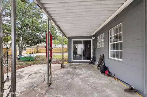 Exterior - 7621 Elder Ferry Rd, Moss Point, MS 39563 photo 5 of 10