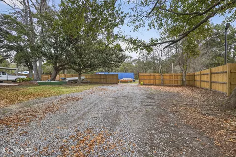 Exterior - 7621 Elder Ferry Rd, Moss Point, MS 39563 photo 9 of 10