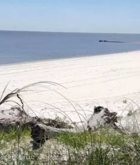 1602 Beach Blvd, Biloxi, MS 39531 photo 7