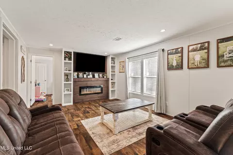 36 Powers Dr, Laurel, MS 39443 photo 17