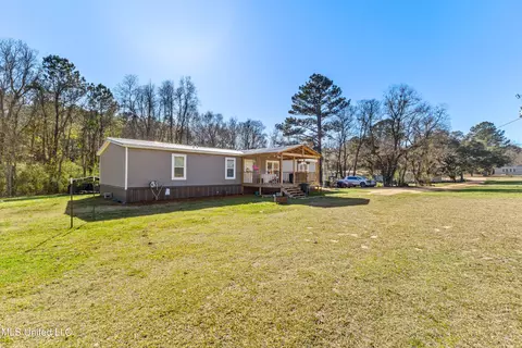 36 Powers Dr, Laurel, MS 39443 photo 4