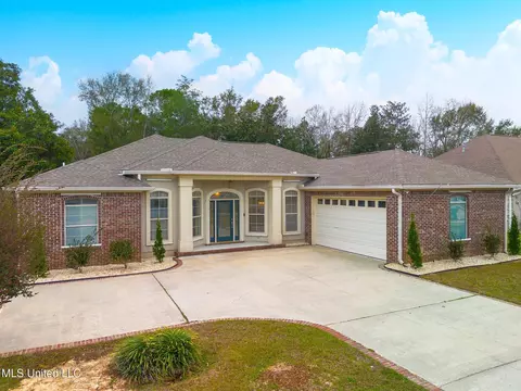 2331 Rue Maison, Biloxi, MS 39532