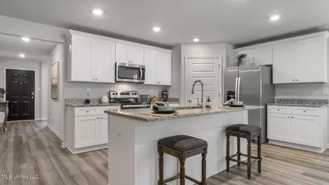 Entry Way - 9475 Reserve Blvd, Biloxi, MS 39532 photo 5 of 8