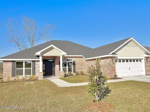 14884 Fritz Cir, Gulfport, MS 39503