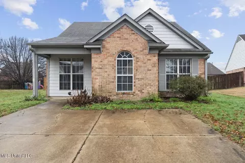 9193 S Kaitlyn Dr, Walls, MS 38680