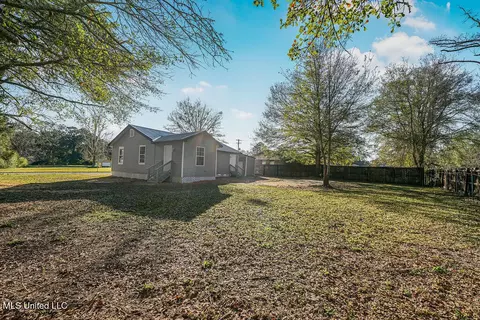 Exterior - 5137 Bay Ave, Moss Point, MS 39563 photo 3 of 3