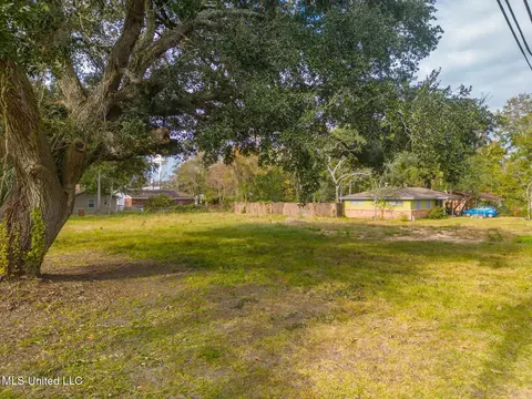 211 Gates Ave, Long Beach, MS 39560 photo 7