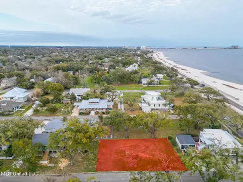 103 E Azalea Dr, Long Beach, MS 39560 photo 4