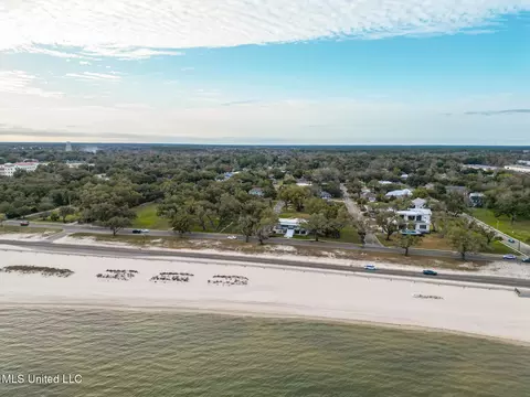 103 E Azalea Dr, Long Beach, MS 39560 photo 6