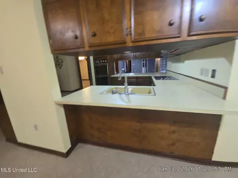 Kitchen - 43 Melanie Rd, Natchez, MS 39120 photo 1 of 3