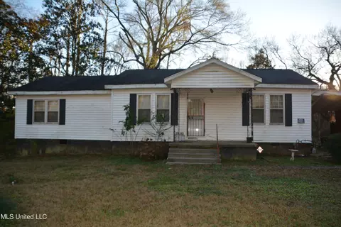 131 Plummer Cir, Jackson, MS 39212