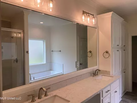 Bath - 129 Salus Bnd, Clinton, MS 39056 photo 1 of 5