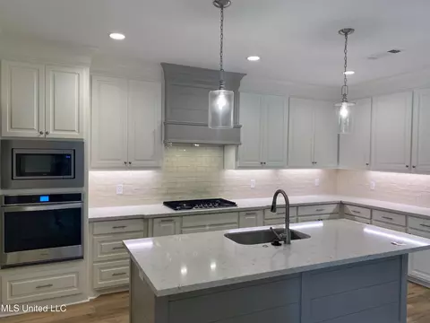 Kitchen - 129 Salus Bnd, Clinton, MS 39056 photo 3 of 3