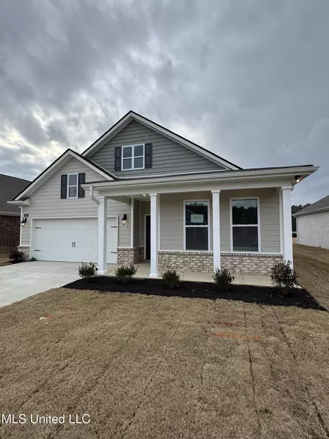 117 Harvest Dance Dr, Byhalia, MS 38611