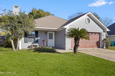 2625 Palmer Dr, Gulfport, MS 39507