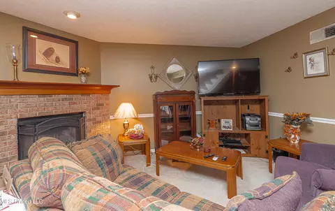 Living - 4 River Oaks Pl #A, Jackson, MS 39211 photo 2 of 2