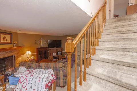 Other - 4 River Oaks Pl #A, Jackson, MS 39211 photo 4 of 5