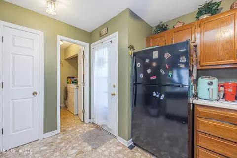 Other - 4 River Oaks Pl #A, Jackson, MS 39211 photo 2 of 5