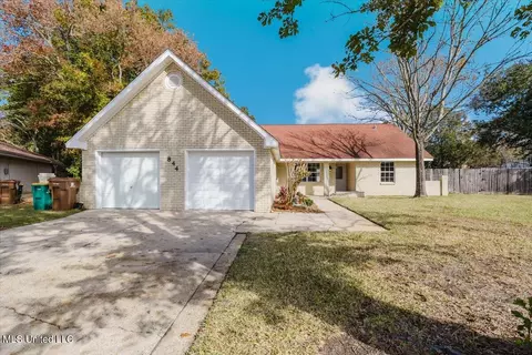 844 Carolee Cir, Biloxi, MS 39532